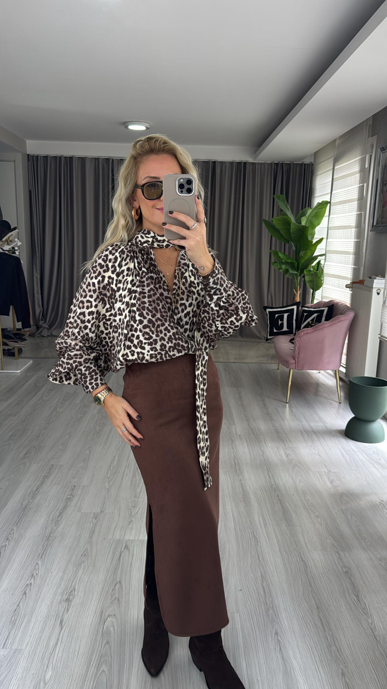 Yakadan Bağlamalı Leopar Tasarım Gömlek