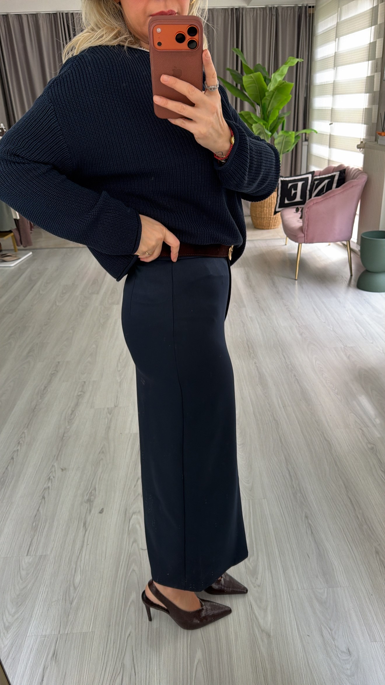 Yırtmaçlı Lacivert Midi Kalem Etek