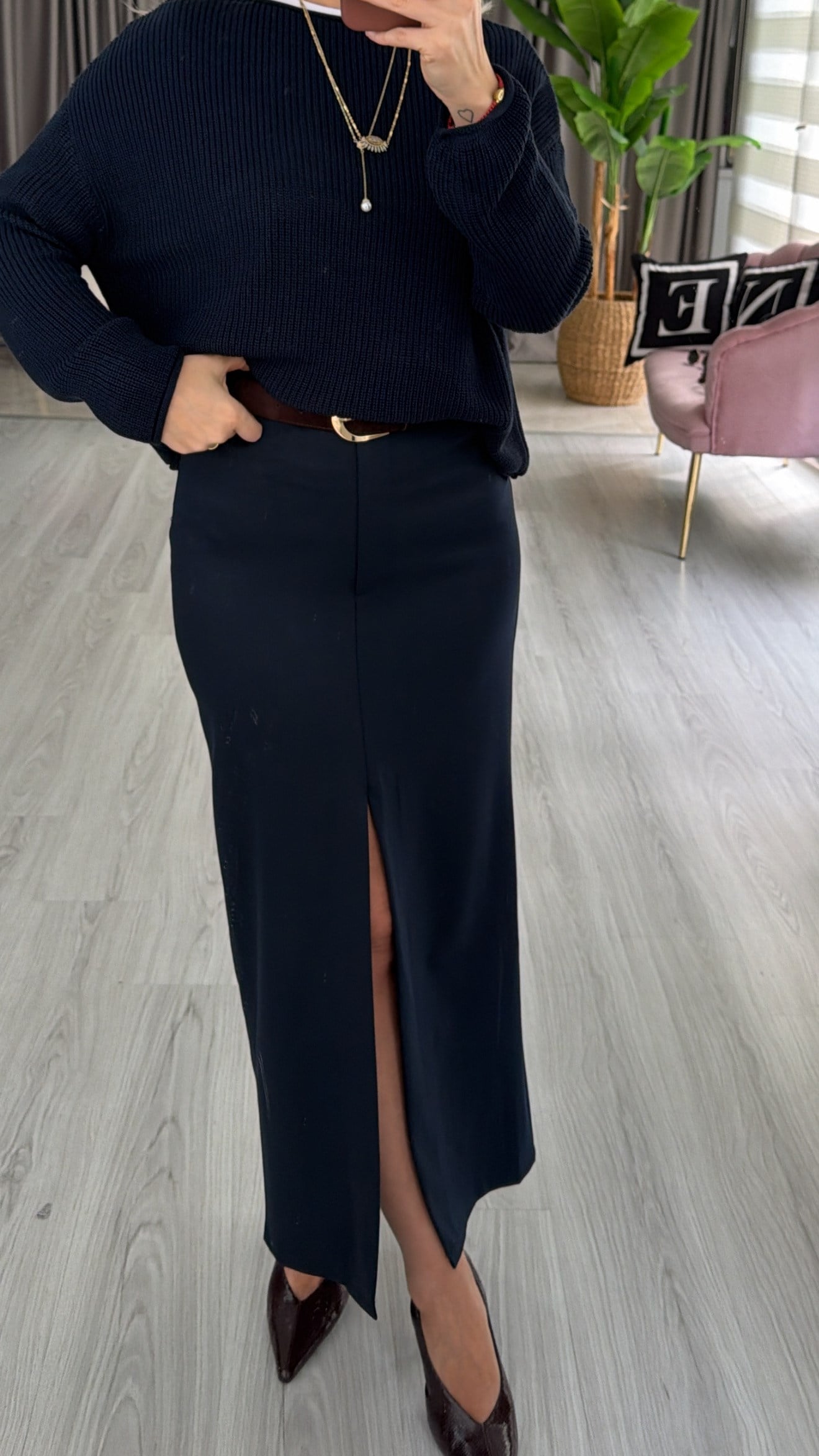 Yırtmaçlı Lacivert Midi Kalem Etek