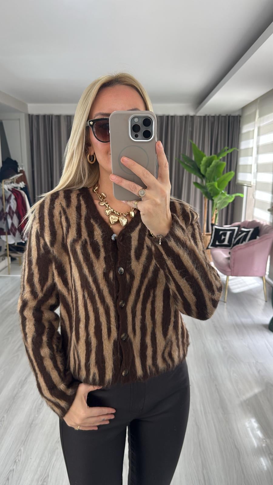 Zebra Desen Acı Kahve Triko Hırka