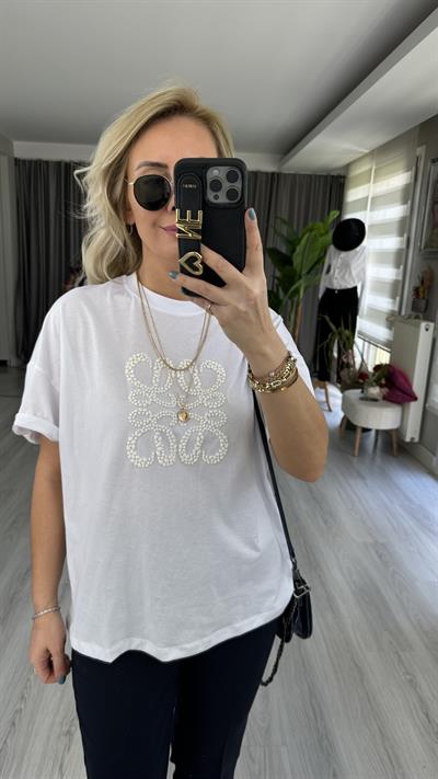 %100 COTTON KABARTMA MARKA LOGOLU BEYAZ TİŞÖRT