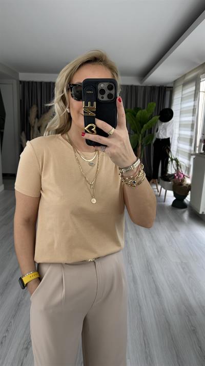 %100 PAMUKLU ARKASI UZUN BEJ TİŞÖRT