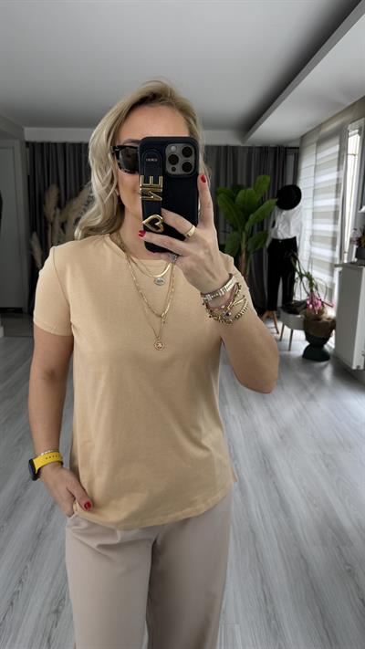 %100 PAMUKLU ARKASI UZUN BEJ TİŞÖRT