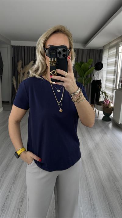 %100 PAMUKLU ARKASI UZUN LACİVERT TİŞÖRT