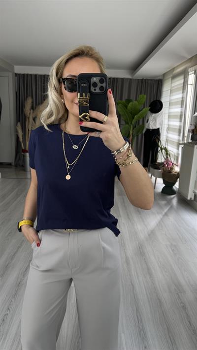 %100 PAMUKLU ARKASI UZUN LACİVERT TİŞÖRT