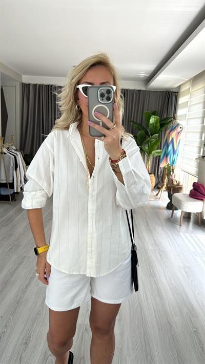%100 PAMUKLU KETEN DOKULU DİKEY ÇİZGİ DETAYLI KIRIK BEYAZ GÖMLEK