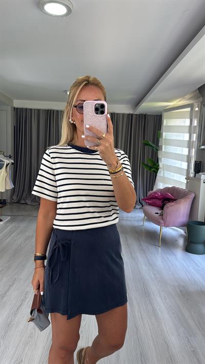 %100 Pamuklu Lacivert Çizgili Ekru Yarım Kol T-shirt