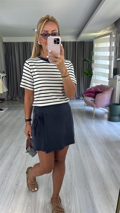 %100 Pamuklu Lacivert Çizgili Ekru Yarım Kol T-shirt