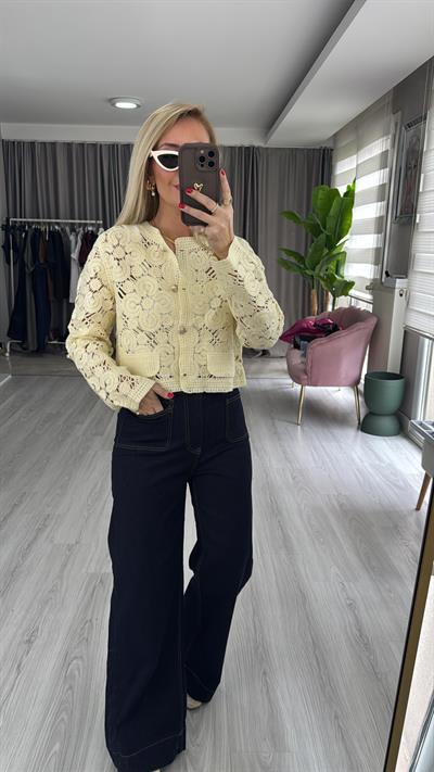 Açık Sarı Dantel Hırka