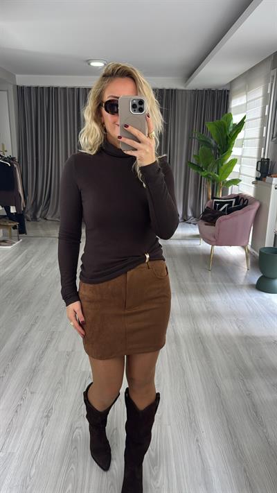 Aksesuar Detaylı Balıkçı Yaka Acı Kahve Triko