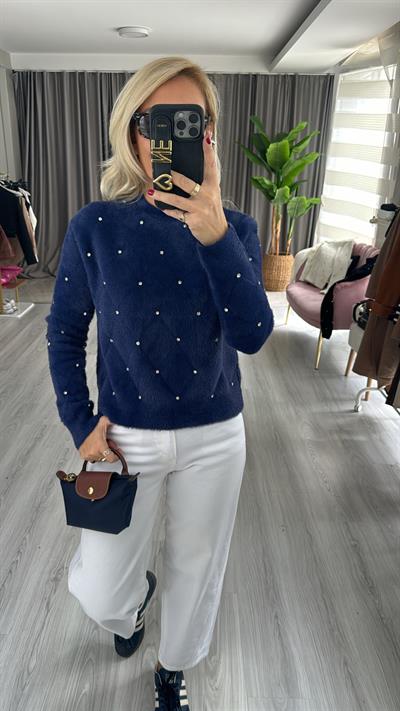 Baklava Desen Yumuşacık Önü ve Kolu Taşlı Lacivert Triko