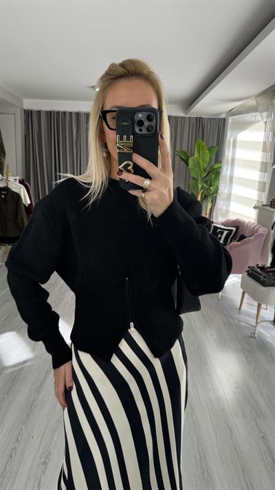 Balon Kol Fermuar Detaylı Siyah Triko