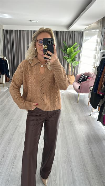 Bebe Yaka İnci Düğmeli Örgü Model Camel Triko