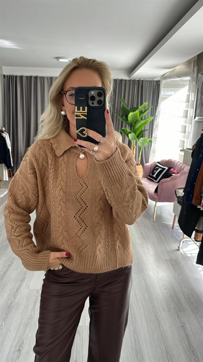 Bebe Yaka İnci Düğmeli Örgü Model Camel Triko