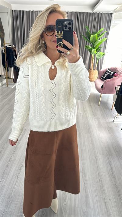 Bebe Yaka İnci Düğmeli Örgü Model Ekru Triko