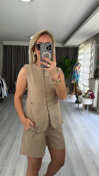 BEJ TENCEL KUMAŞ ÇİZGİLİ YELEKLİ TAKIM