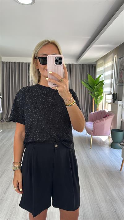 Bel Arkası Lastikli Siyah Tencel Şort