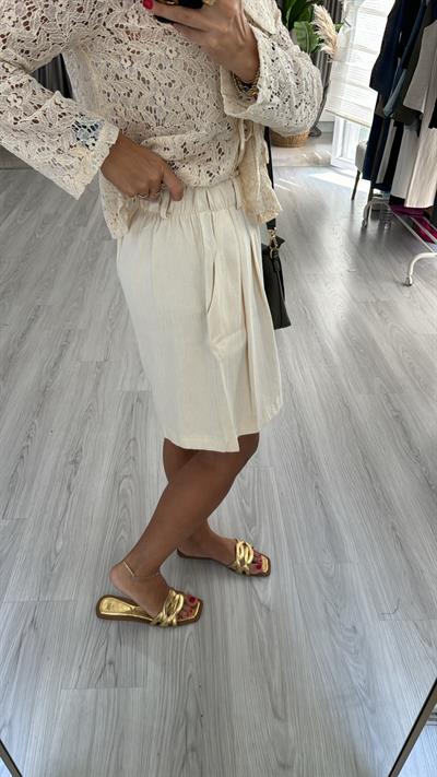 Beli Lastikli Gabardin Ekru Şort