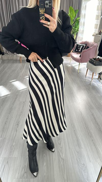 Beli Lastikli Siyah Beyaz Saten Etek