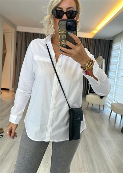 Beyaz Sırtı Çapraz Bf Gömlek