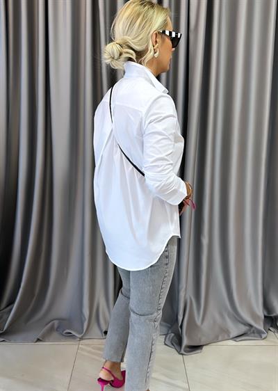 Beyaz Sırtı Çapraz Bf Gömlek