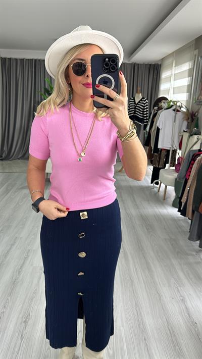 BİSİKLET YAKA ARKASI DÜĞMELİ PEMBE YARIM KOL TRİKO