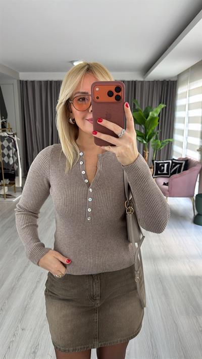Bisiklet Yaka Düğmeli Fitilli Bej Triko