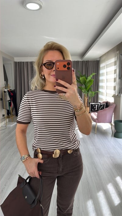 Bisiklet Yaka Kahverengi Bej Çizgili İpek Doku Yarım Kol Triko