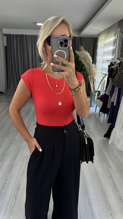 Bisiklet Yaka Kırmızı Bodysuit