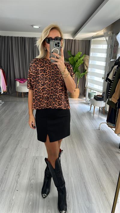 Bisiklet Yaka Leopar Baskılı Triko Bluz