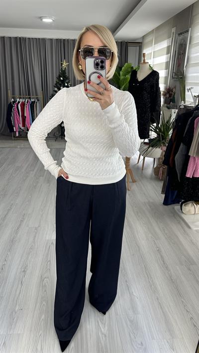 BİSİKLET YAKA SAÇ ÖRGÜLÜ EKRU KAZAK