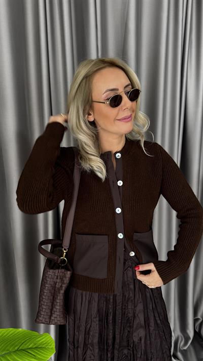 Cep Detaylı Acı Kahve Triko Hırka