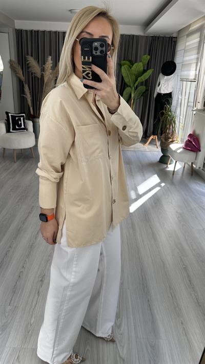 CEPLİ, GOLD DÜĞMELİ BEJ GÖMLEK