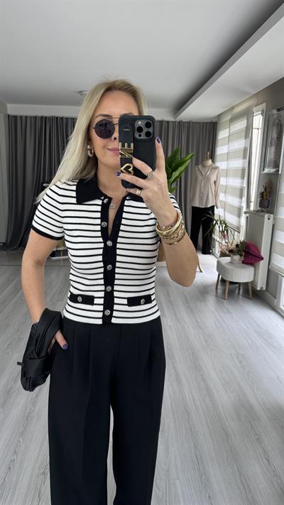 ÇİÇEK DESEN DÜĞMELİ, POLO YAKA TRİKO HIRKA