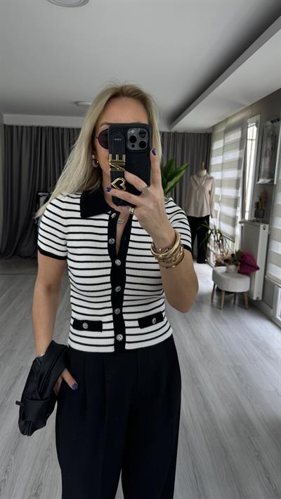 ÇİÇEK DESEN DÜĞMELİ, POLO YAKA TRİKO HIRKA