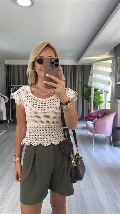 Dantel İşlemeli Çapraz Sırt Detaylı Naturel Bluz