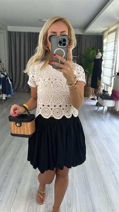 DANTEL İŞLEMELİ PAMUKLU NATUREL YARIM KOL BLUZ