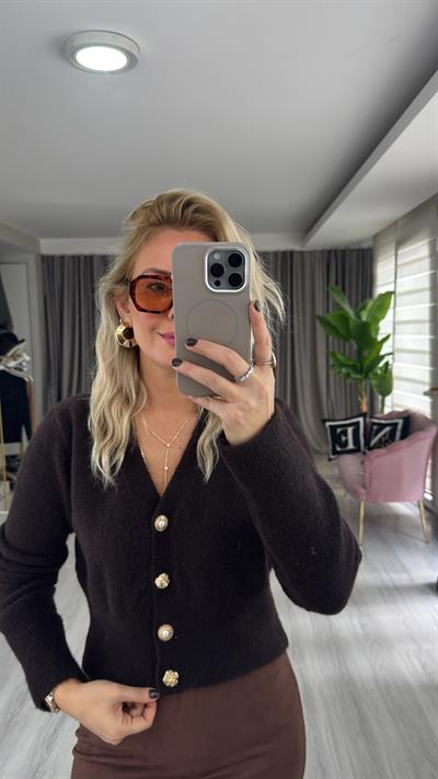 Dekoratif Gold Düğmeli Acı Kahve Triko Hırka