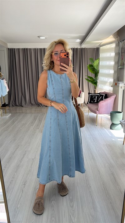 Dikiş Detaylı Açık Mavi Denim Elbise