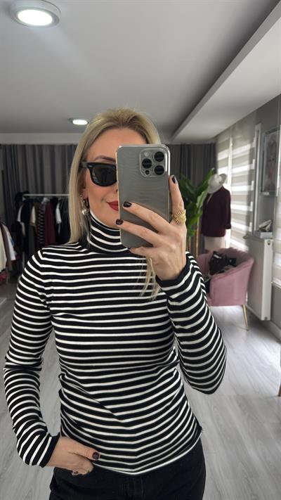 Dilvin Balıkçı Yaka Siyah Ekru Çizgili Triko