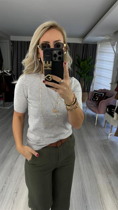 Dilvin Bisiklet Yaka Arkası Düğmeli Gri Yarım Kol Triko