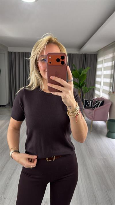 Dilvin Bisiklet Yaka Kısa Kol Acı Kahve Triko Bluz