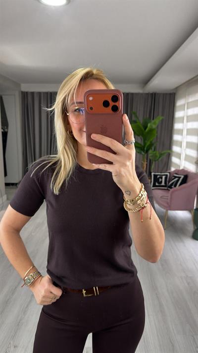 Dilvin Bisiklet Yaka Kısa Kol Acı Kahve Triko Bluz