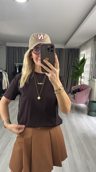 Dilvin Bisiklet Yaka Tok Dokulu Acı Kahve Tişört