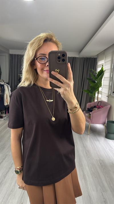 Dilvin Bisiklet Yaka Tok Dokulu Acı Kahve Tişört