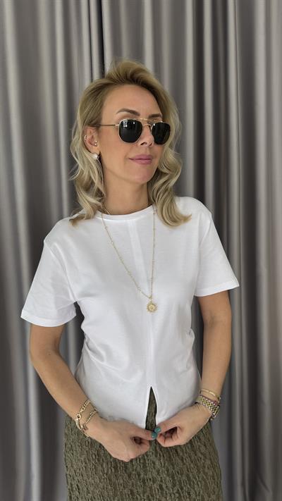 Dilvin Bisiklet Yaka Yırtmaç Detaylı Beyaz T-Shirt