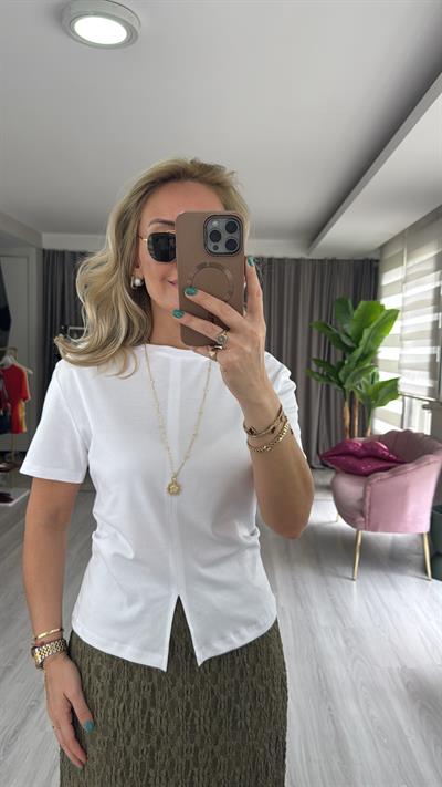 Dilvin Bisiklet Yaka Yırtmaç Detaylı Beyaz T-Shirt