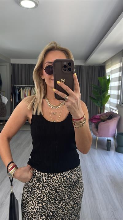 Dilvin Fitilli Tiril Dokulu Siyah Triko Bluz