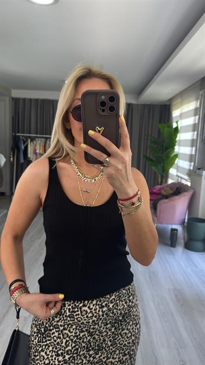 Dilvin Fitilli Tiril Dokulu Siyah Triko Bluz