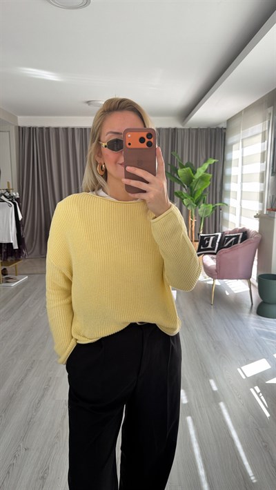 Dilvin Kayık Yaka Dökümlü Açık Sarı Merserize Triko